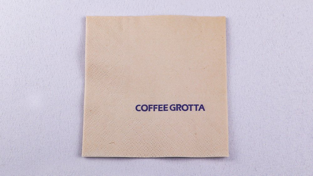 f5ae711d-775e-4039-b7ce-14fe396e7134 Virgin Bamboo Pulp 23cm*23cm 1/4 Fold Cocktail napkins - Image 1